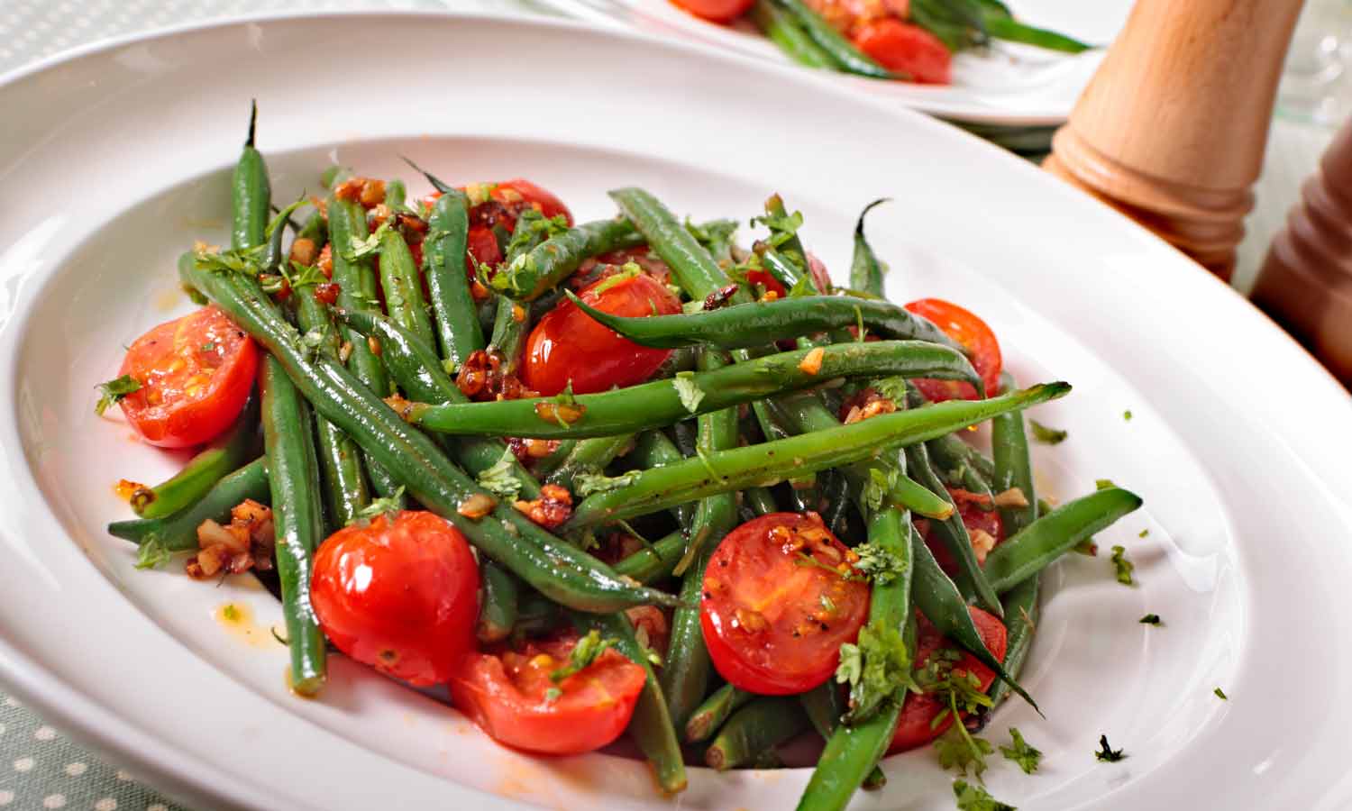 Green beans in a bowl